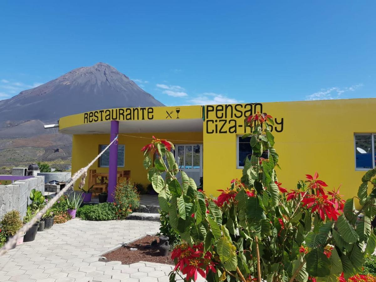 Ciza E Rose Bed and Breakfast Portela Εξωτερικό φωτογραφία